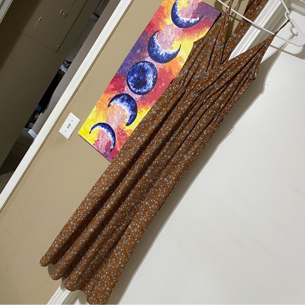 🎉3/$20 CLEAR OUT SALE!🎉 Orange floral maxi dress with belt
